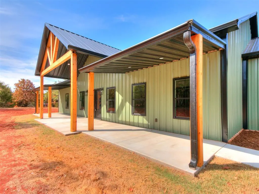 Photo 3 — 23083 Highland Lane, Blanchard, OK 73010