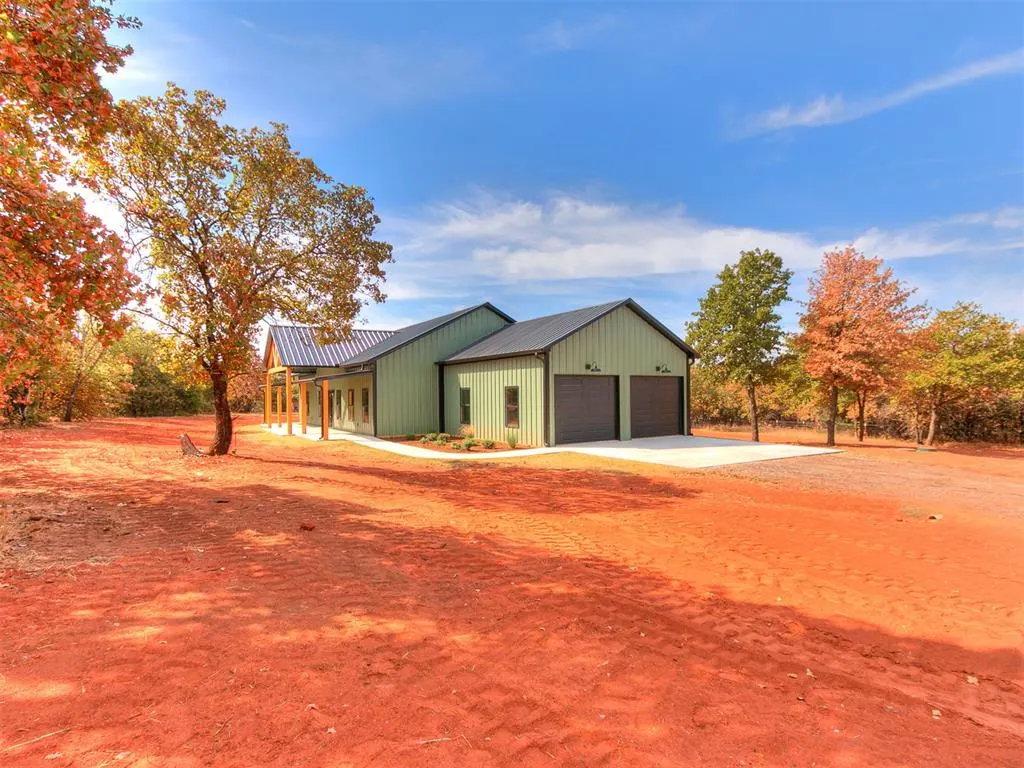 Photo 5 — 23083 Highland Lane, Blanchard, OK 73010