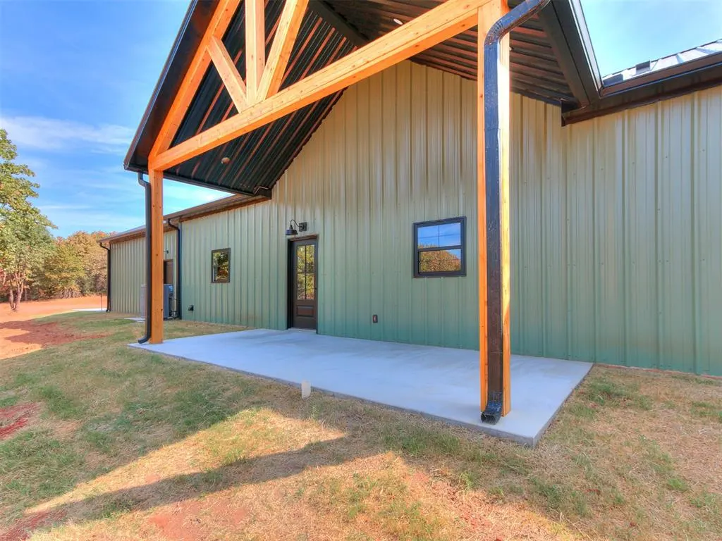 Photo 7 — 23083 Highland Lane, Blanchard, OK 73010