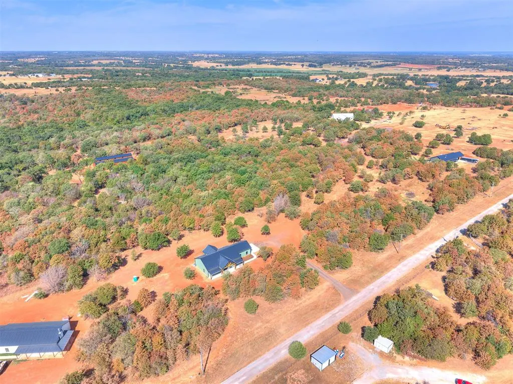 Photo 10 — 23083 Highland Lane, Blanchard, OK 73010