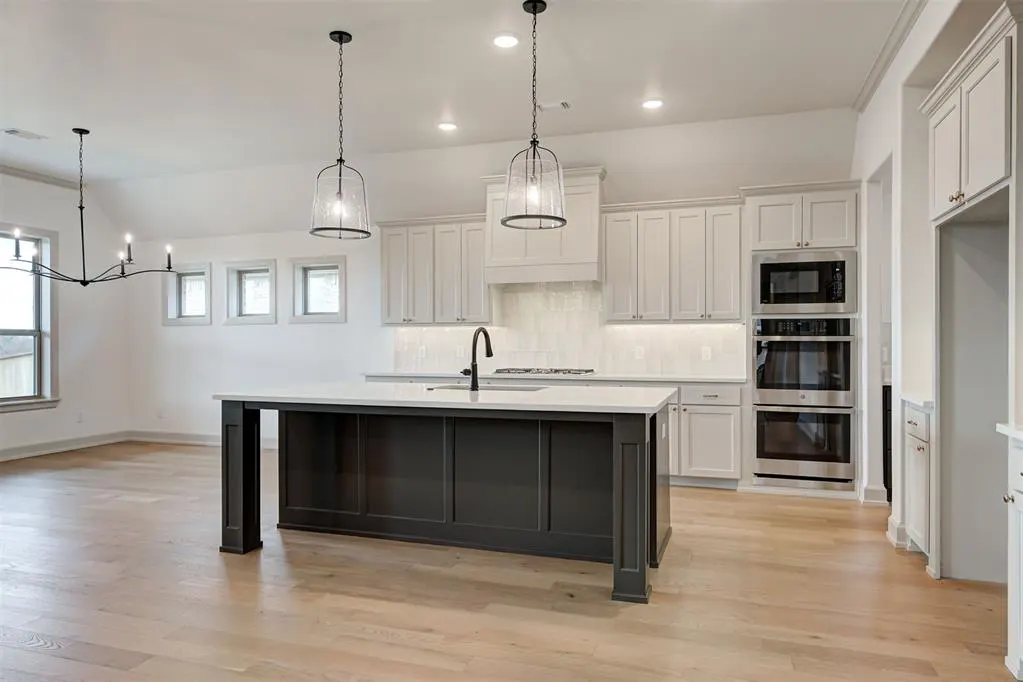 Photo 11 — 7916 Amber Ridge Drive, Edmond, OK 73034