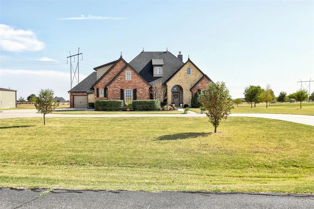 Front exterior — 15900 SW 25th Street, El Reno, OK 73036