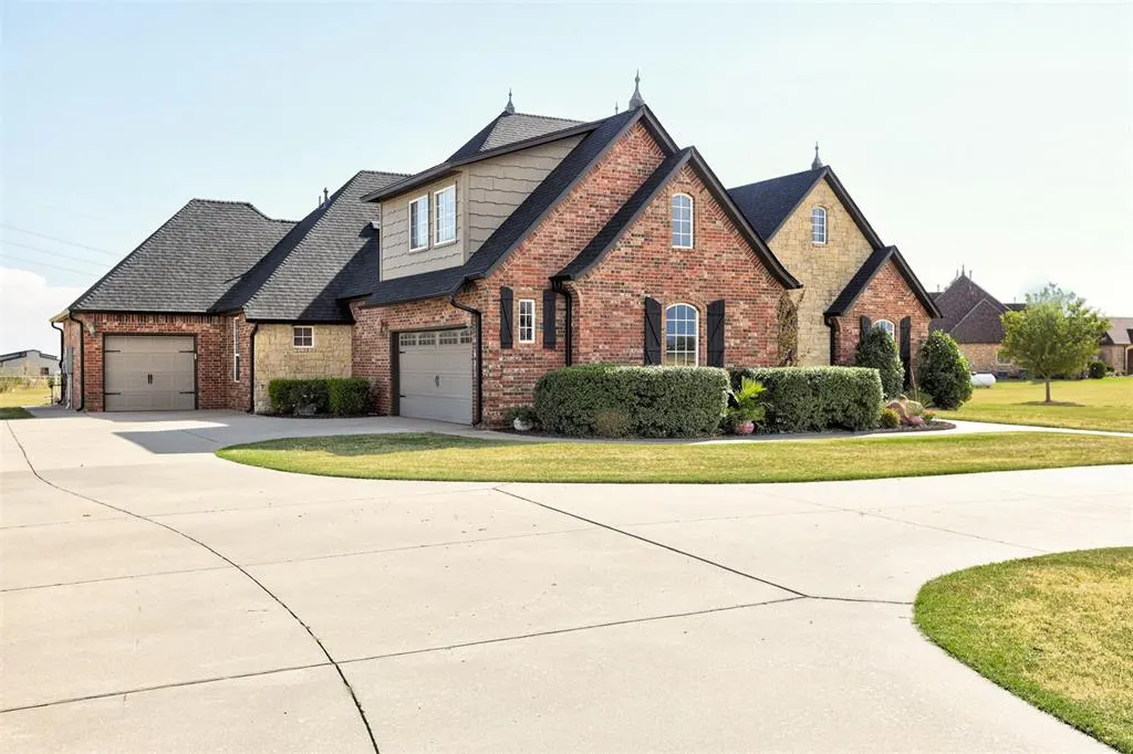 Photo 3 — 15900 SW 25th Street, El Reno, OK 73036