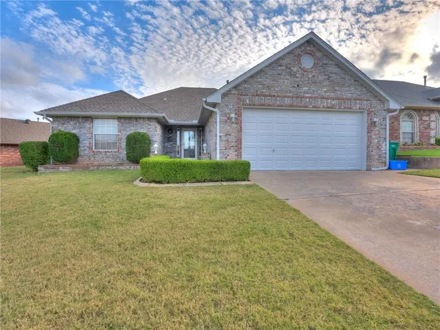 Photo 8 — 1004 SW 127th Place, Oklahoma City, OK 73170