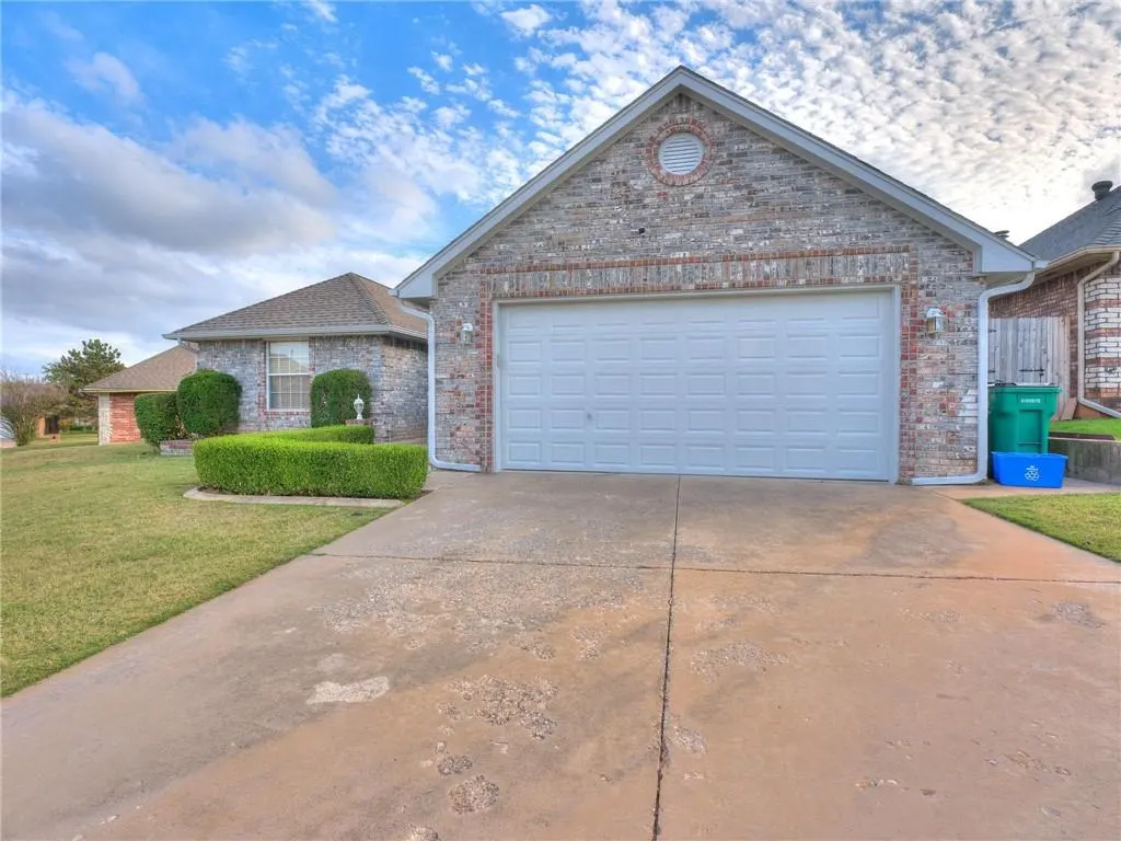 Photo 9 — 1004 SW 127th Place, Oklahoma City, OK 73170