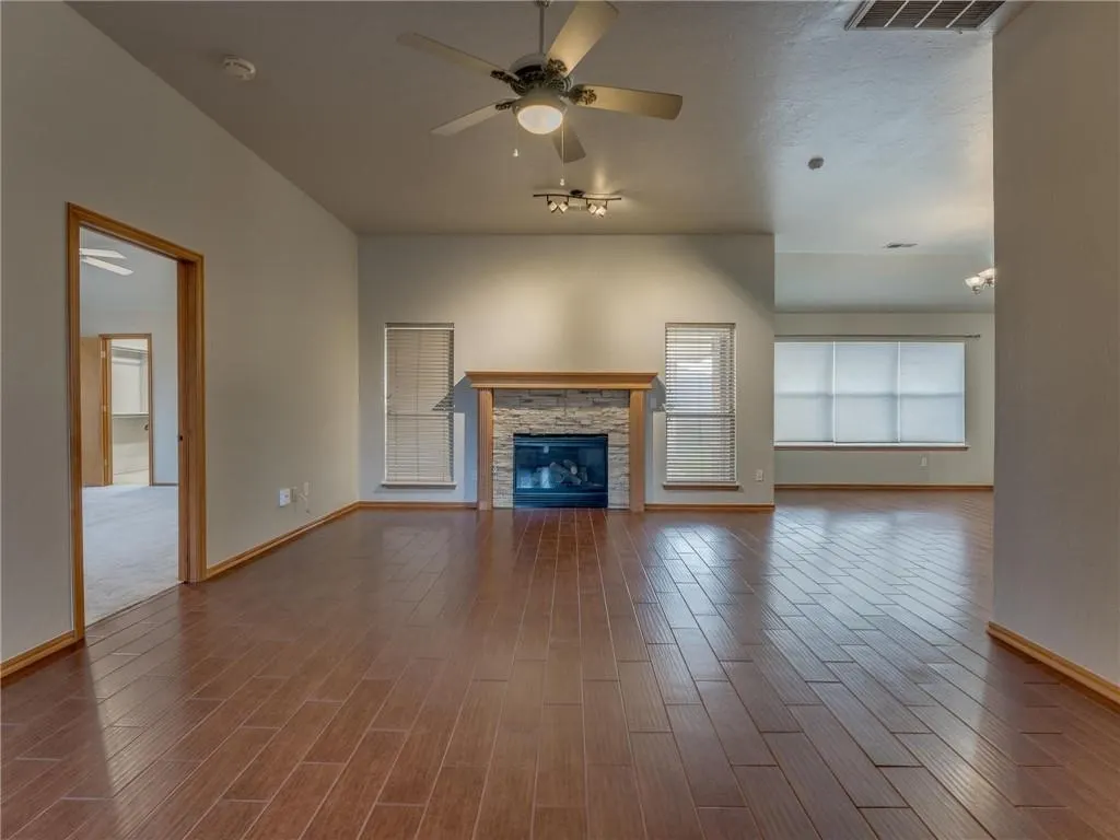 Photo 14 — 1004 SW 127th Place, Oklahoma City, OK 73170