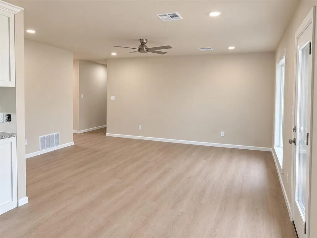 Photo 7 — 709 Polk Street, Altus, OK 73521