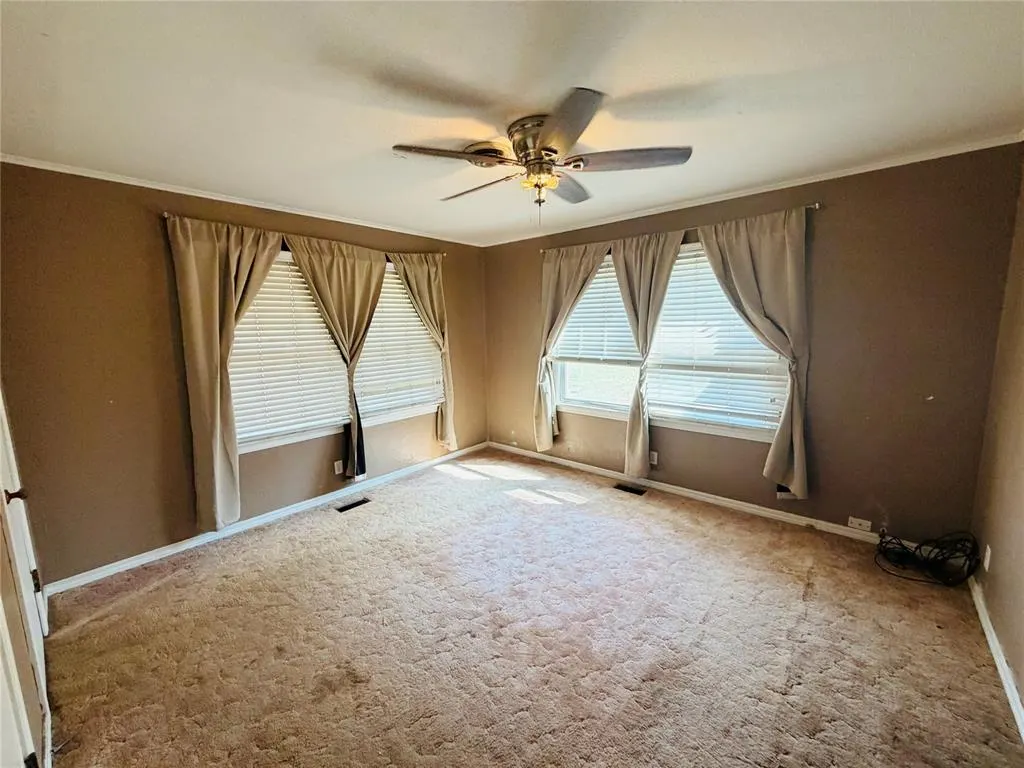 Photo 13 — 1204 W C Avenue, Elk City, OK 73644