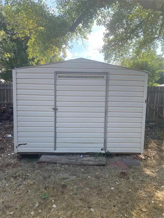 Photo 22 — 1204 W C Avenue, Elk City, OK 73644
