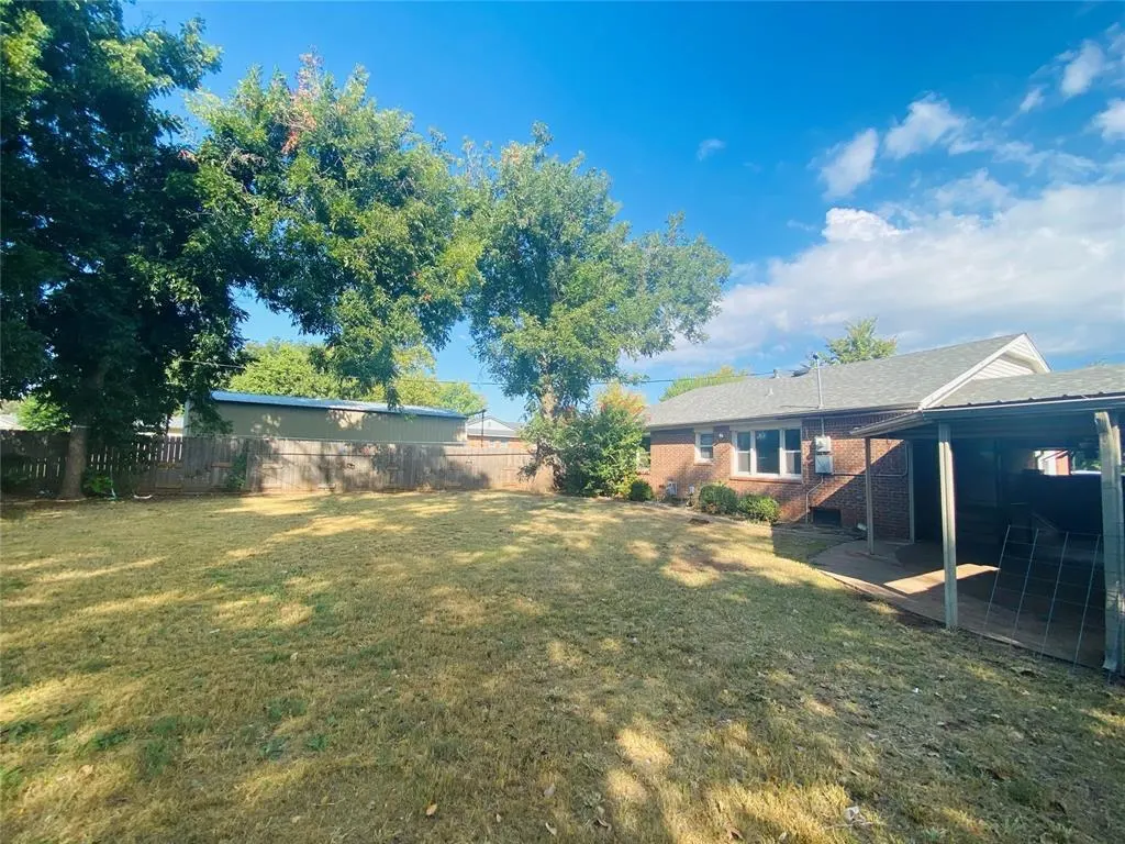 Photo 24 — 1204 W C Avenue, Elk City, OK 73644