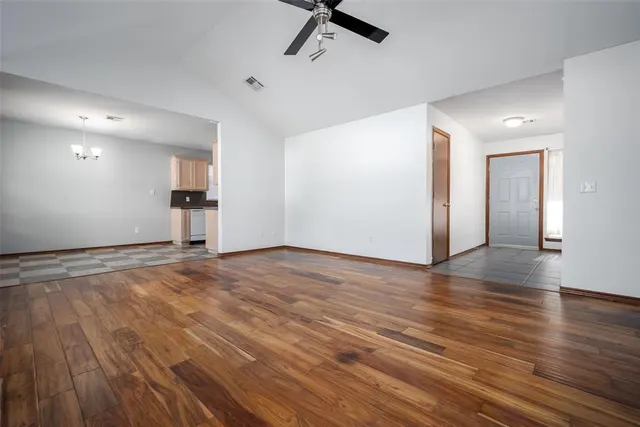 Photo 4 — 424 Crest Place, Norman, OK 73071