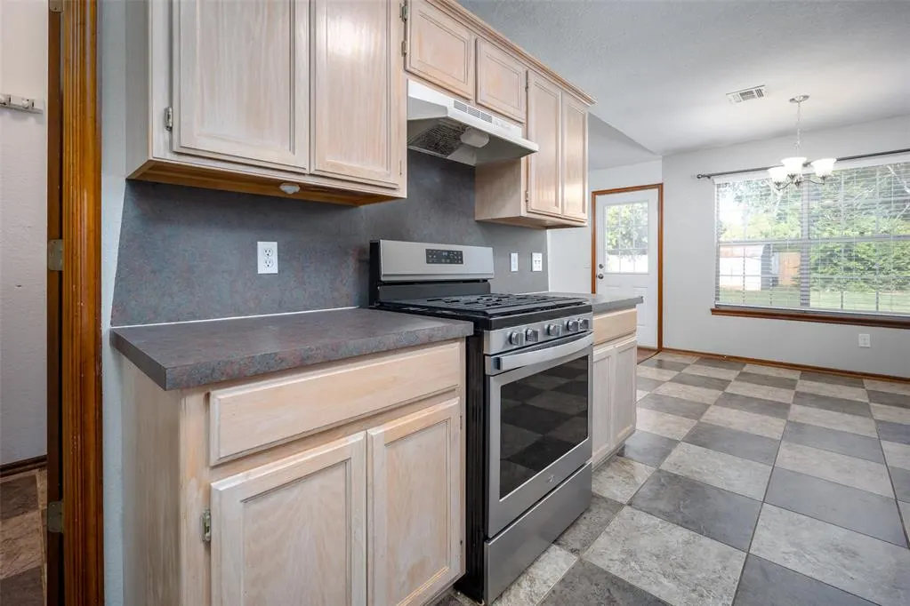 Photo 6 — 424 Crest Place, Norman, OK 73071
