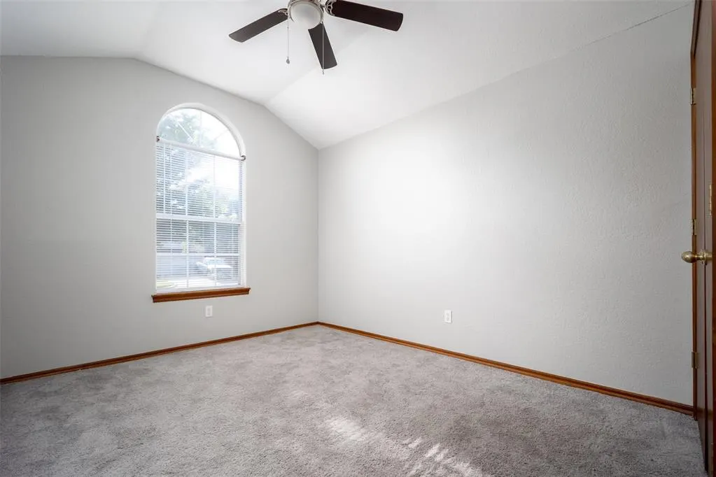 Photo 8 — 424 Crest Place, Norman, OK 73071
