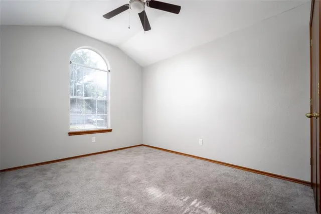 Photo 8 — 424 Crest Place, Norman, OK 73071