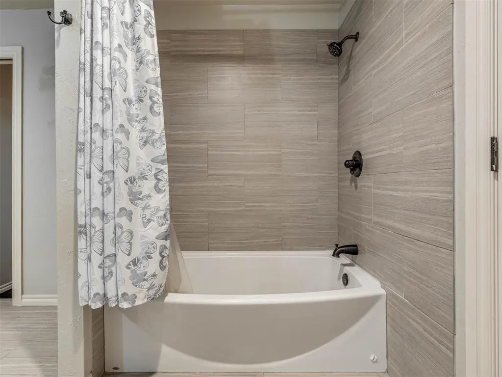 Photo 27 — 17021 Holly Burn Circle, Edmond, OK 73012