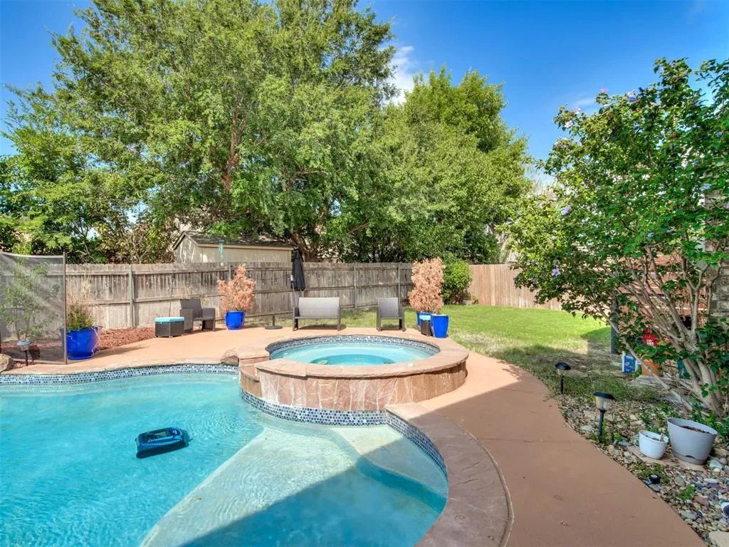 Photo 32 — 17021 Holly Burn Circle, Edmond, OK 73012