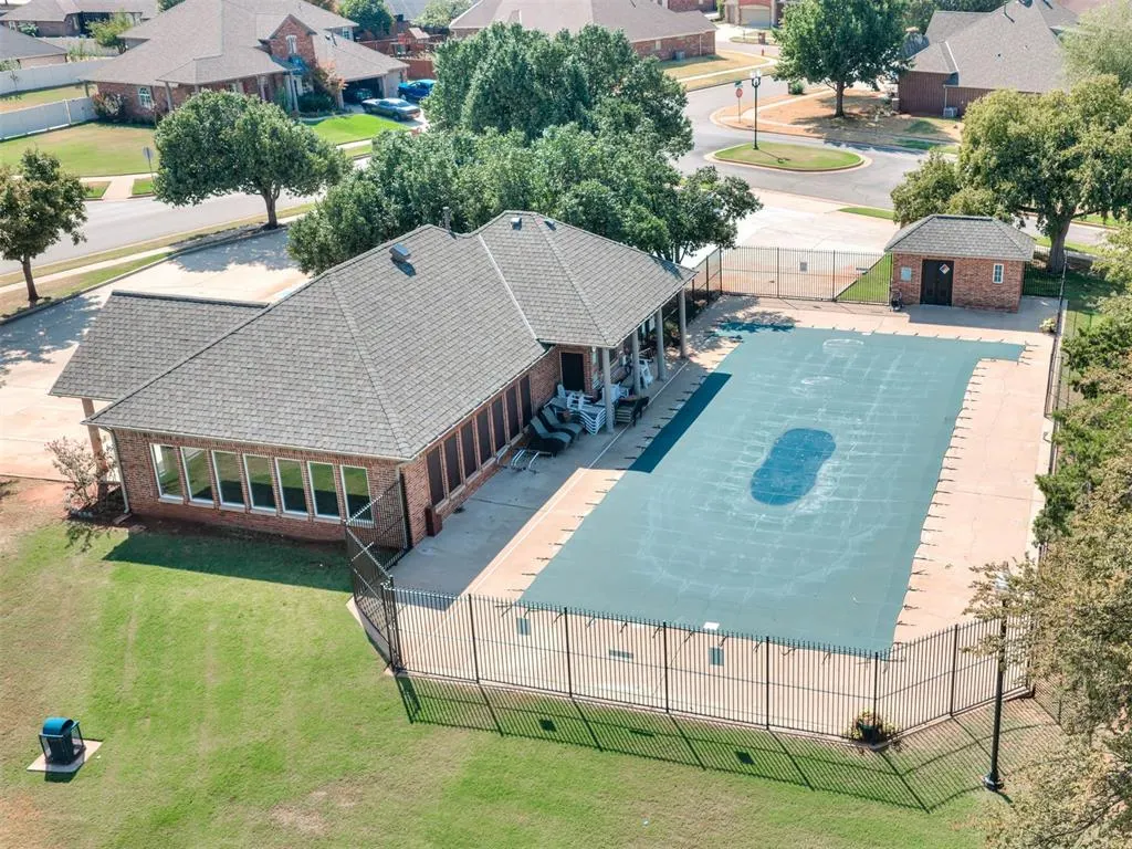 Photo 41 — 17021 Holly Burn Circle, Edmond, OK 73012