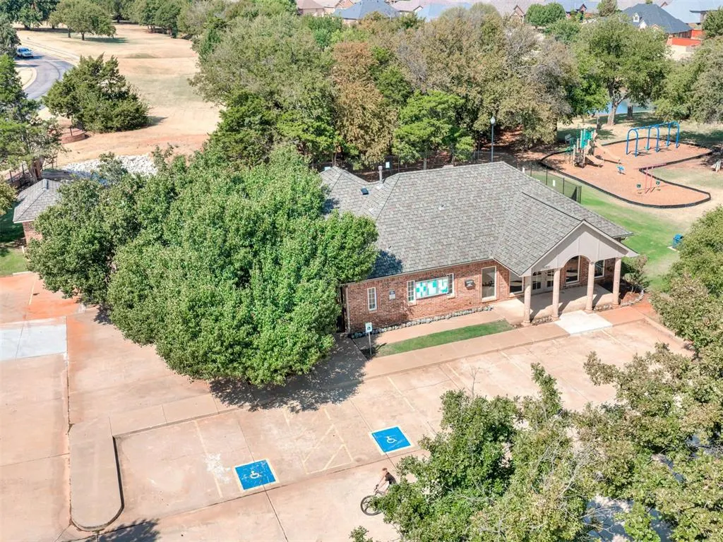 Photo 42 — 17021 Holly Burn Circle, Edmond, OK 73012