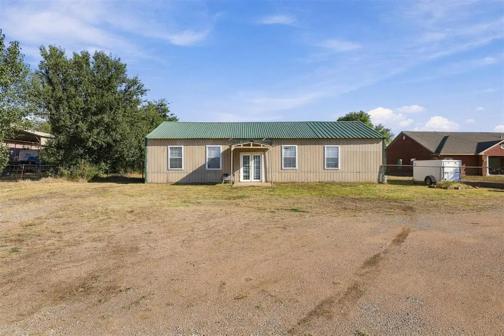 Photo 27 — 1307 E State Road 70 Highway, Calera, OK 74730