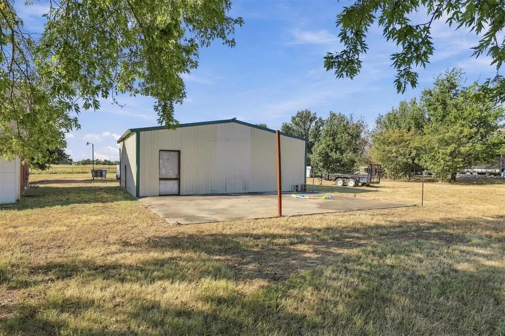 Photo 28 — 1307 E State Road 70 Highway, Calera, OK 74730