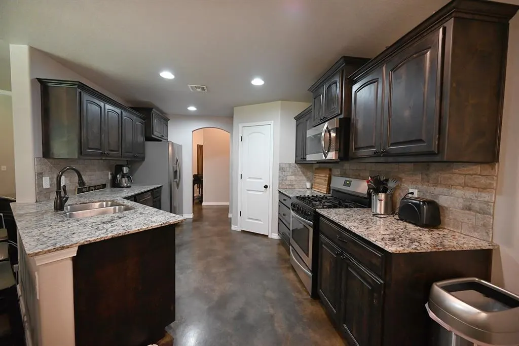 Photo 4 — 204 N Boardwalk Street, Stillwater, OK 74075
