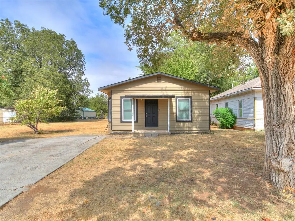 Front exterior — 1108 W Hayes Street, El Reno, OK 73036