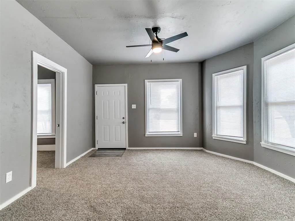 Photo 4 — 1108 W Hayes Street, El Reno, OK 73036