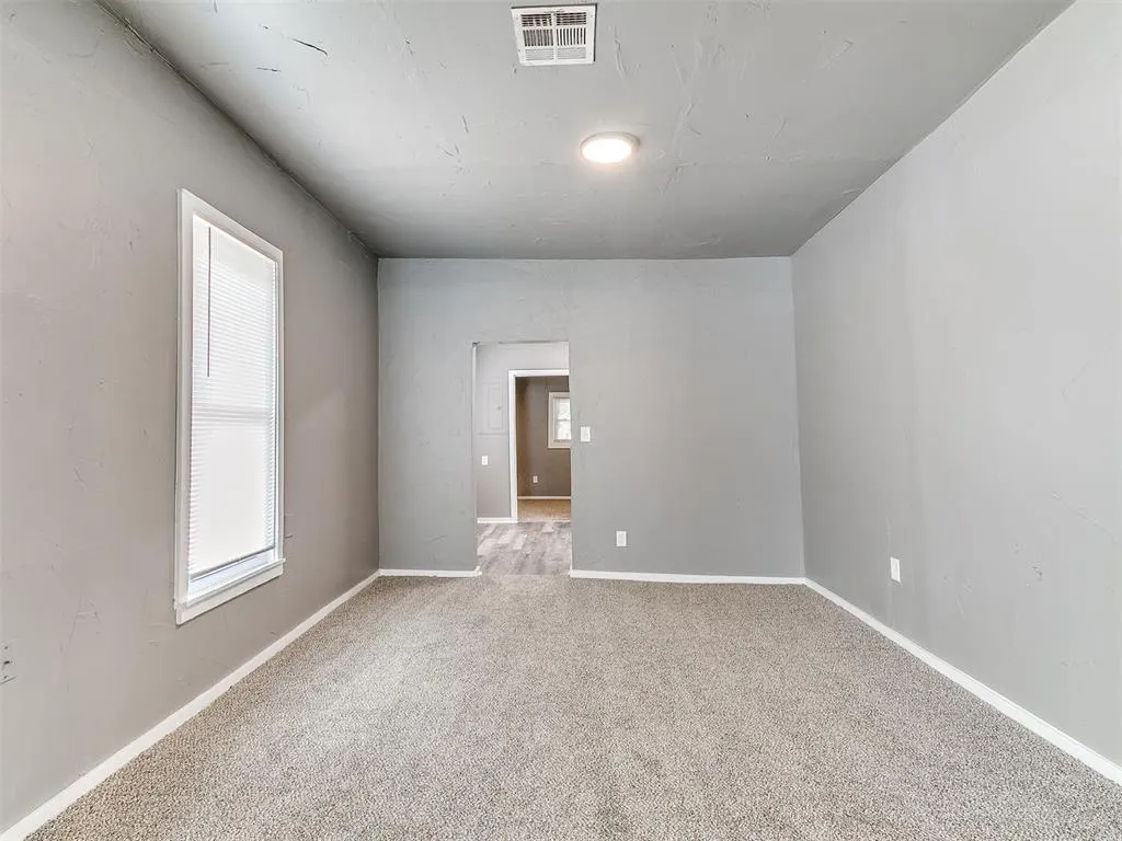 Photo 5 — 1108 W Hayes Street, El Reno, OK 73036