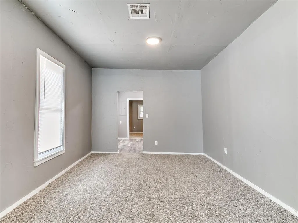 Photo 6 — 1108 W Hayes Street, El Reno, OK 73036