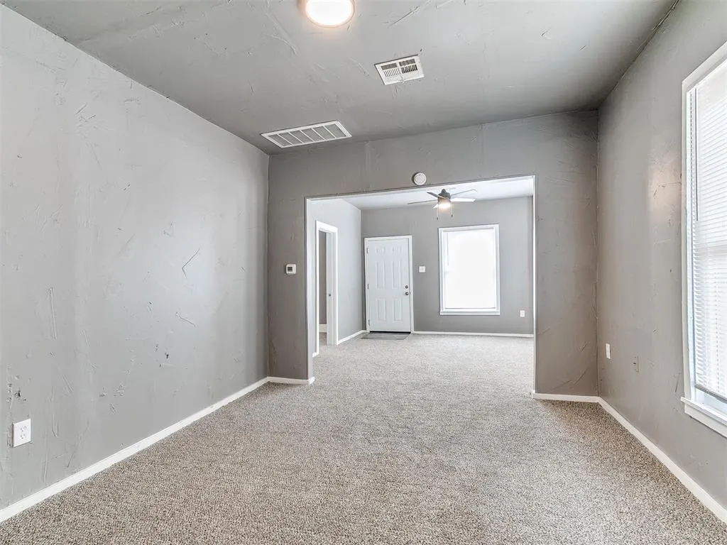 Photo 7 — 1108 W Hayes Street, El Reno, OK 73036
