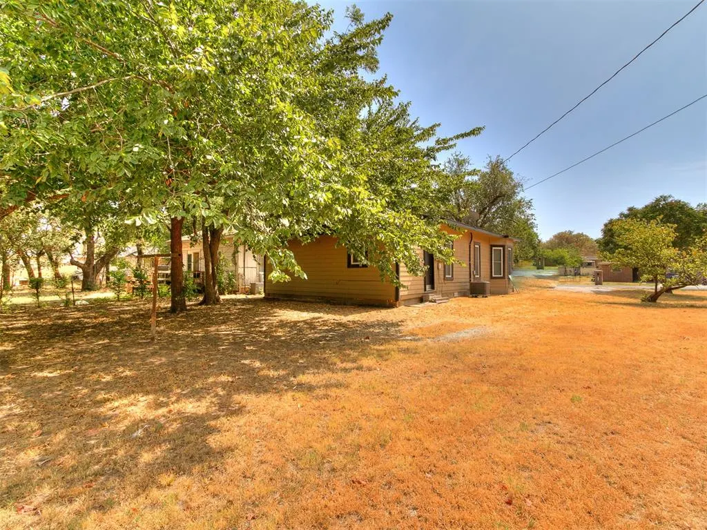 Photo 29 — 1108 W Hayes Street, El Reno, OK 73036