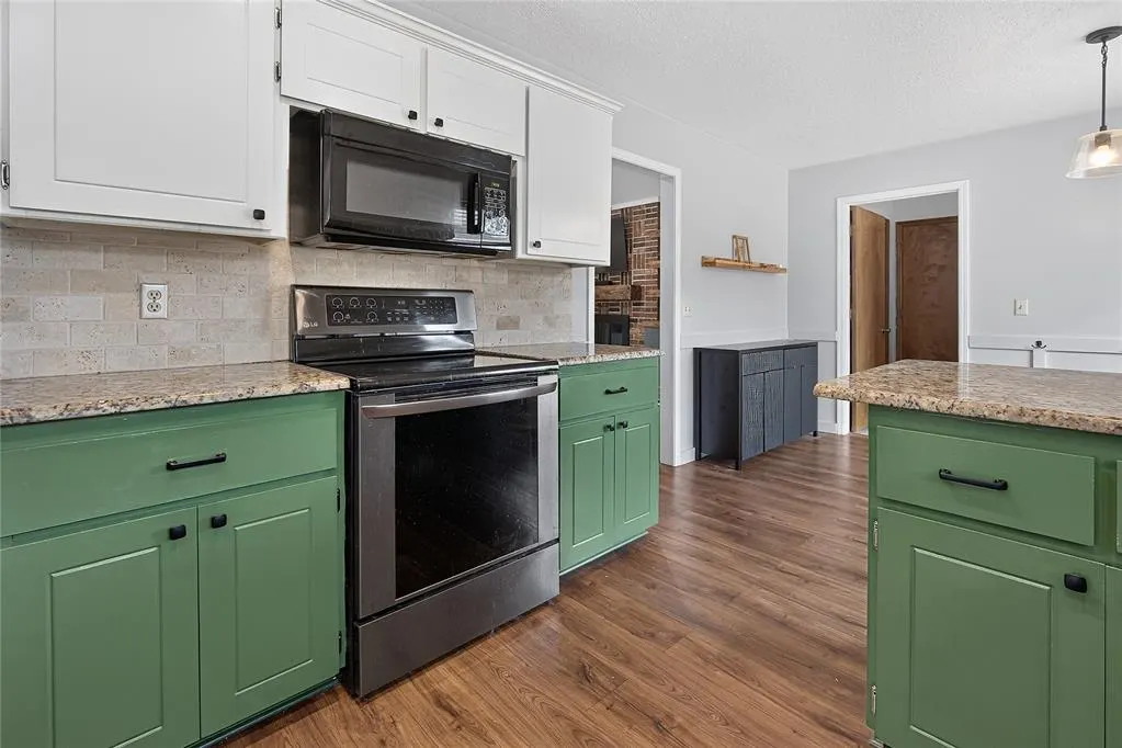 Photo 12 — 1724 Still Water Lane, Edmond, OK 73013