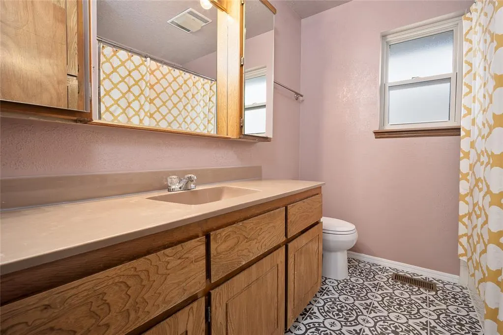 Photo 23 — 1724 Still Water Lane, Edmond, OK 73013