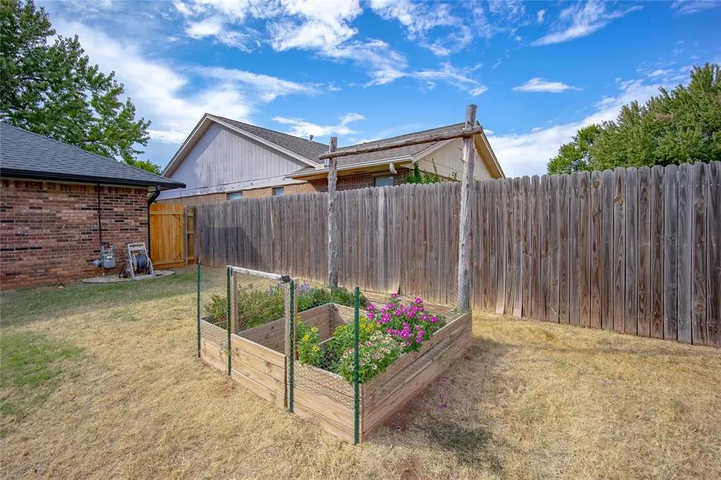 Photo 25 — 1724 Still Water Lane, Edmond, OK 73013