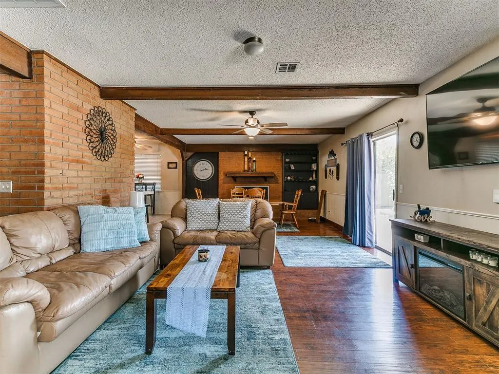 Photo 7 — 405 N Lakeside Terrace, Mustang, OK 73064