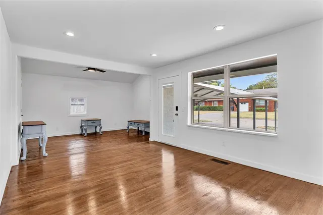 Photo 8 — 4416 NW 17th Street, Oklahoma City, OK 73107