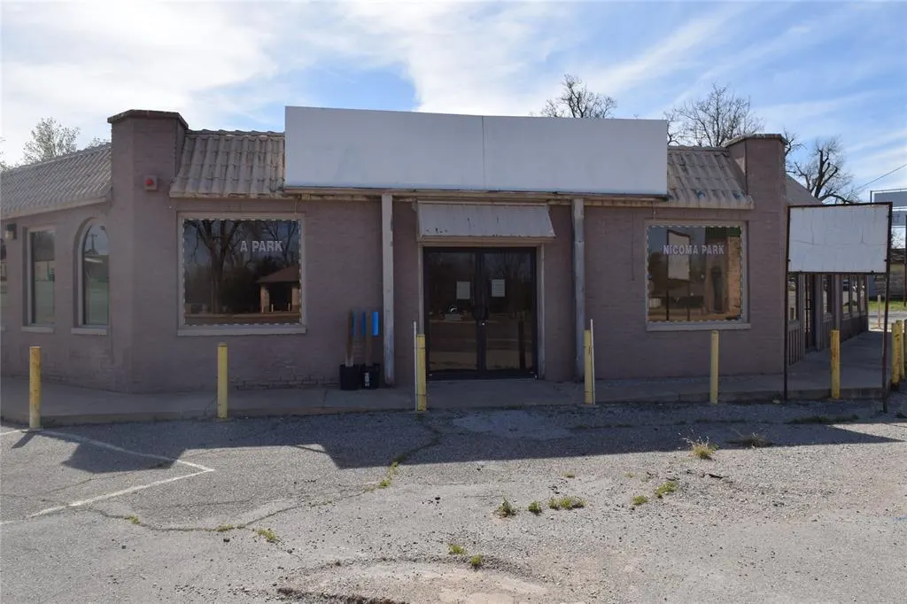 Front exterior — 11524 NE 23rd Street, Nicoma Park, OK 73020