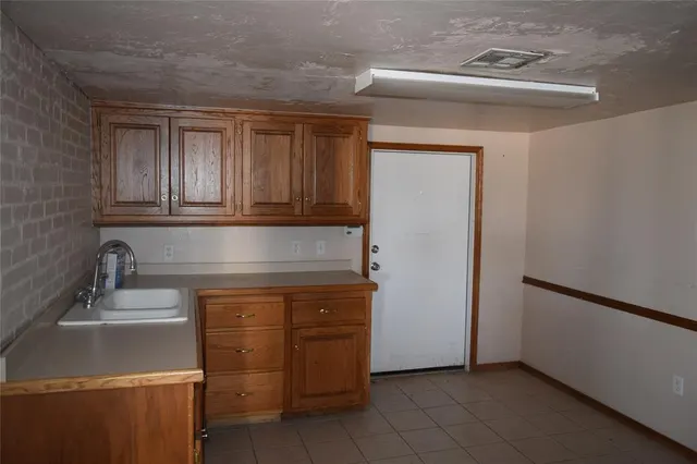 Photo 8 — 11524 NE 23rd Street, Nicoma Park, OK 73020