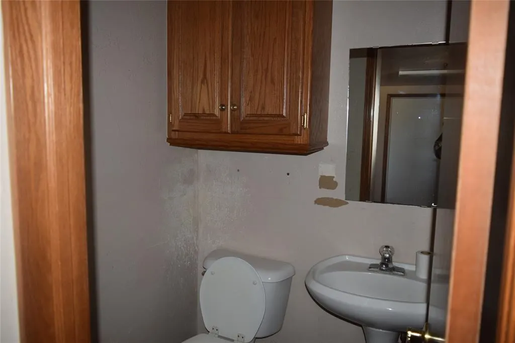 Photo 10 — 11524 NE 23rd Street, Nicoma Park, OK 73020