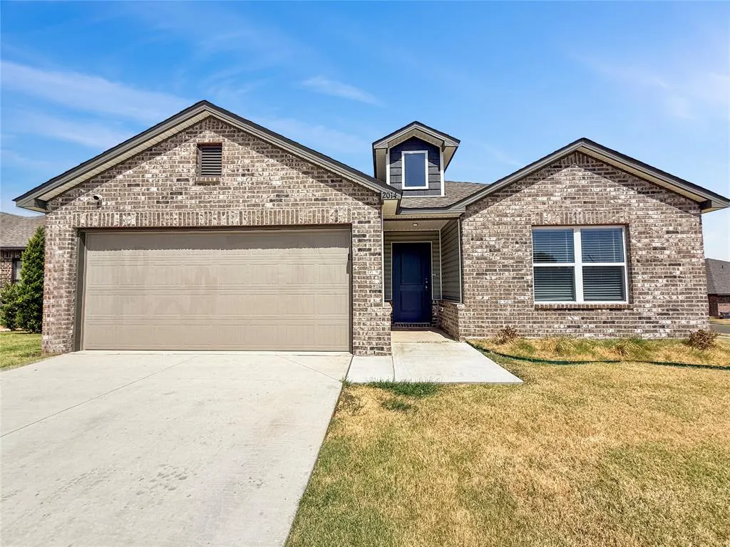 Front exterior — 2014 Taylor, Chickasha, OK 73018