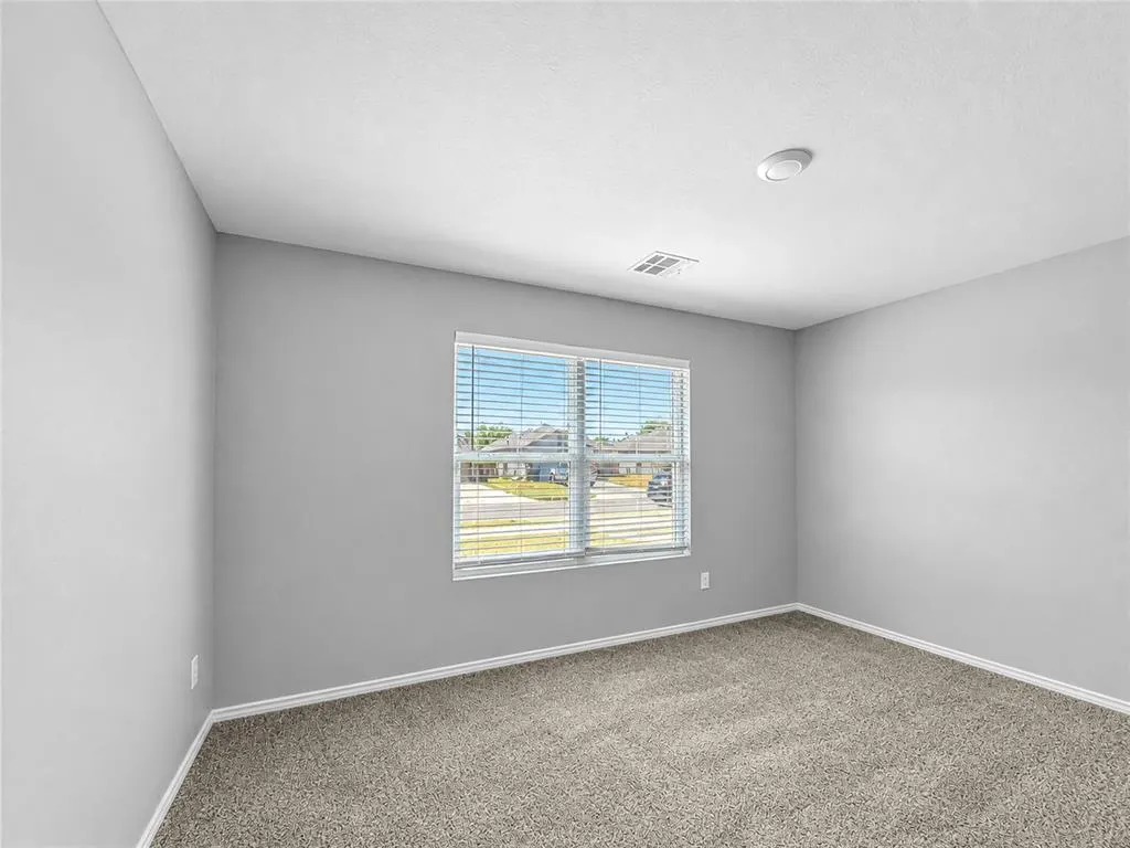 Photo 12 — 2014 Taylor, Chickasha, OK 73018