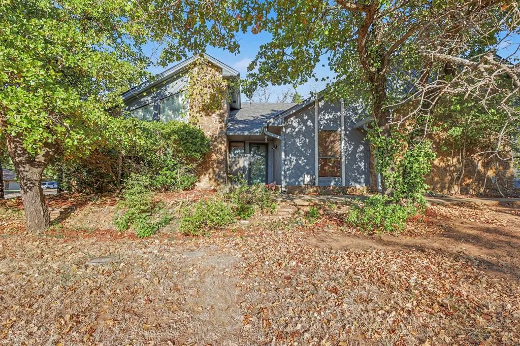 Front exterior — 2028 Melody Lane, Edmond, OK 73013