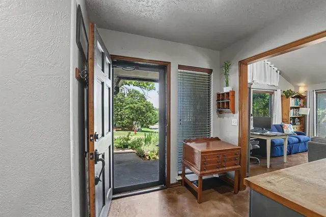 Photo 4 — 2028 Melody Lane, Edmond, OK 73013