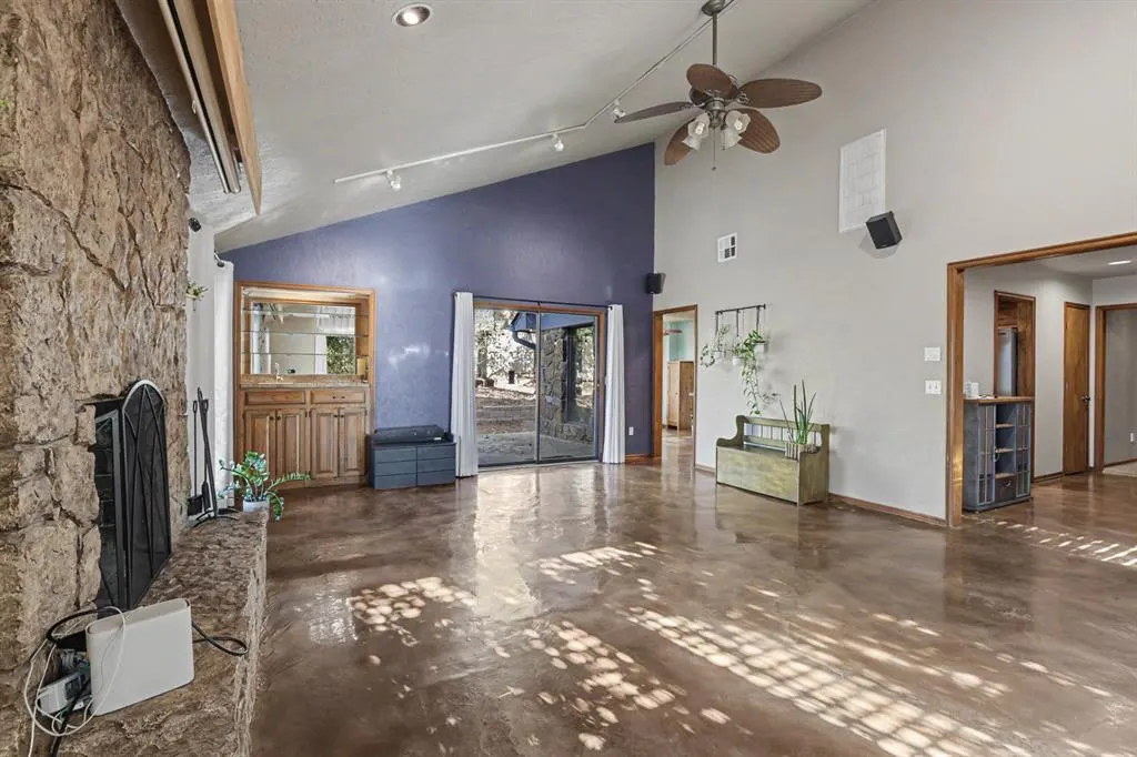 Photo 11 — 2028 Melody Lane, Edmond, OK 73013