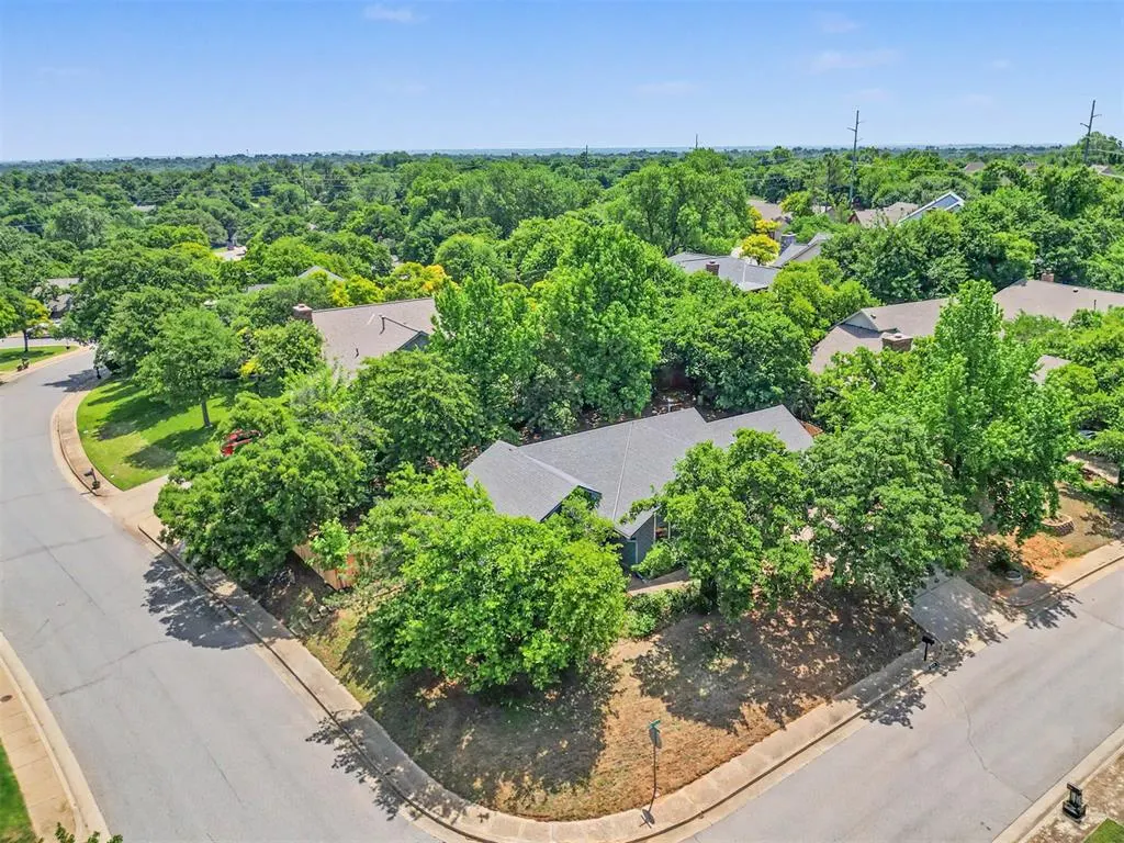 Photo 30 — 2028 Melody Lane, Edmond, OK 73013
