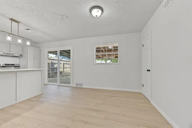 Photo 6 — 2608 N Reeves Avenue, Oklahoma City, OK 73127