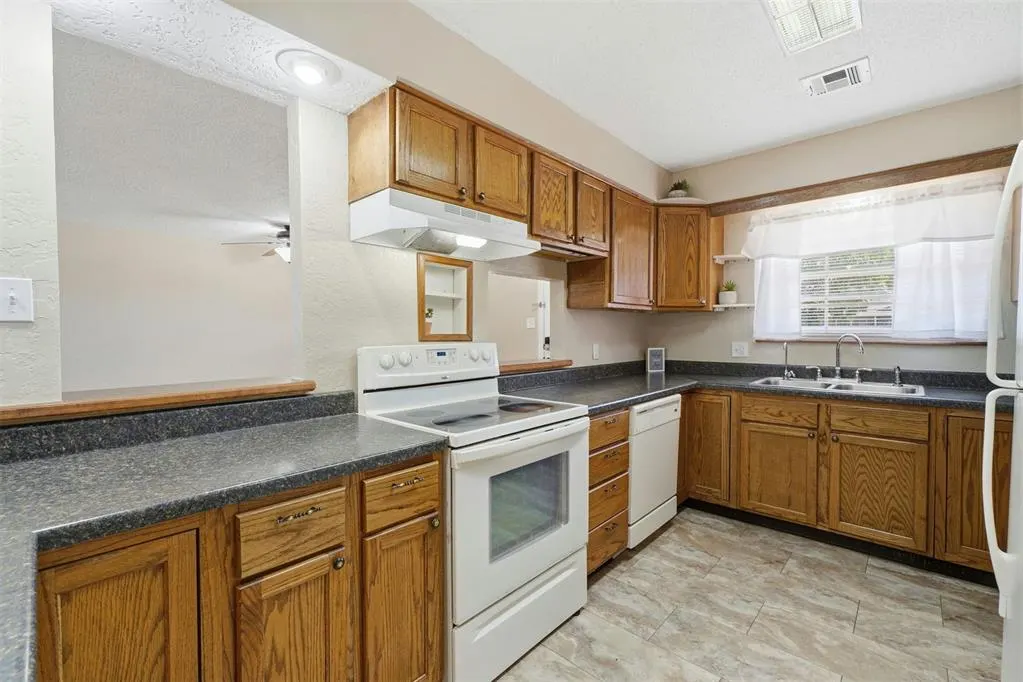 Photo 11 — 313 NW 63rd Street, Lawton, OK 73505