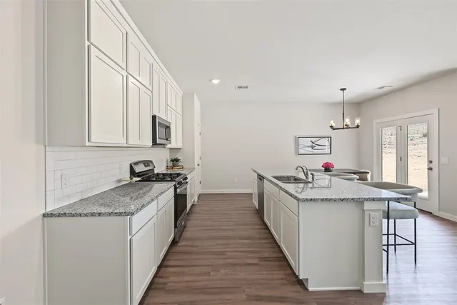 Photo 6 — 861 Stella Trail, Guthrie, OK 73044