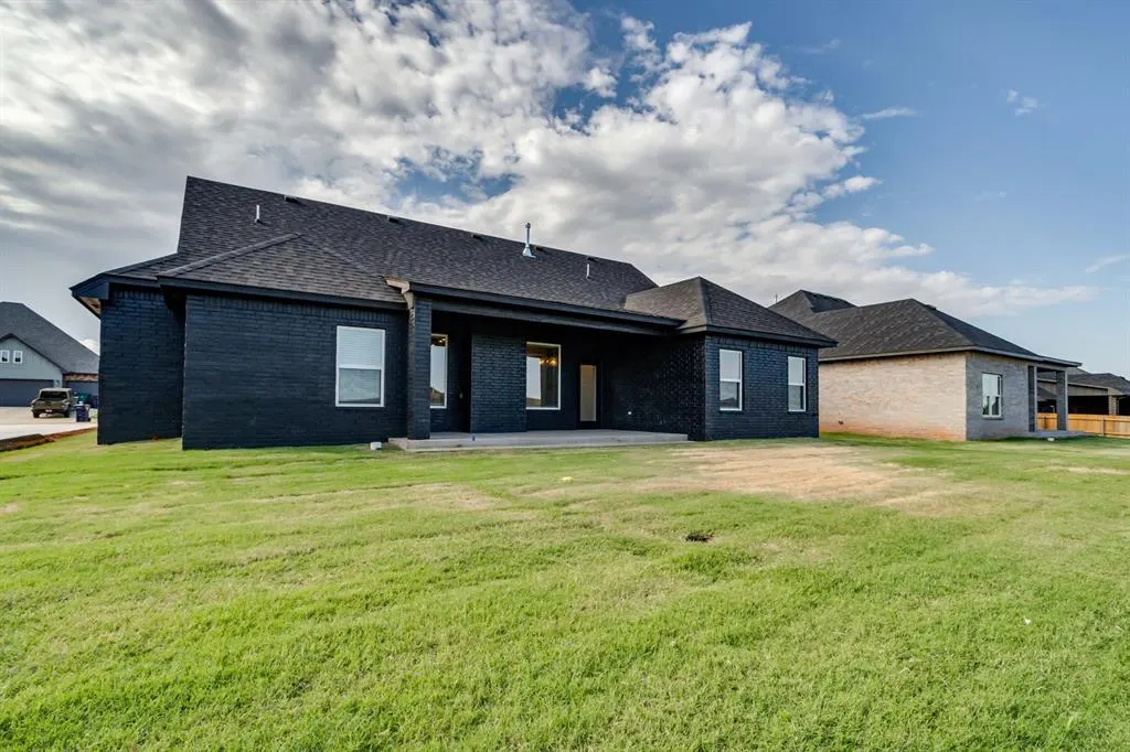 Photo 31 — 11615 NW 106th Street, Yukon, OK 73099