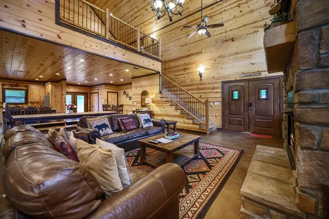 Photo 3 — 37 Orange Grove Road, Broken Bow, OK 74728